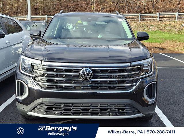 new 2026 Volkswagen Atlas car, priced at $46,375