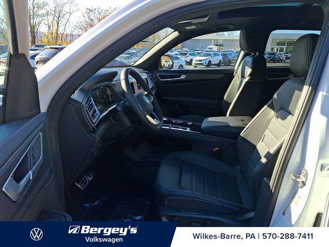 new 2026 Volkswagen Atlas Cross Sport car, priced at $51,277