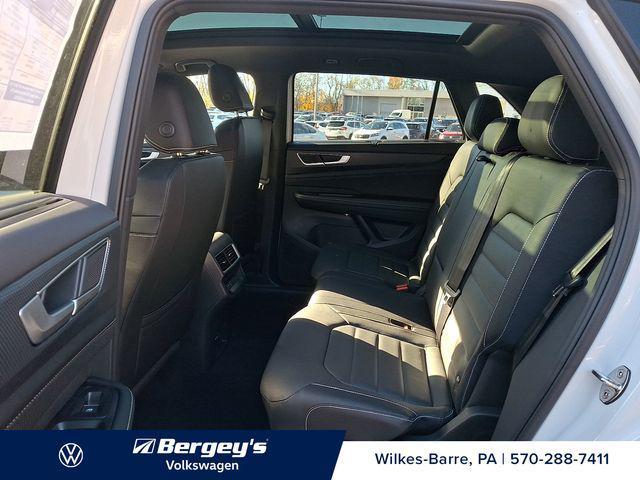 new 2026 Volkswagen Atlas Cross Sport car, priced at $51,277