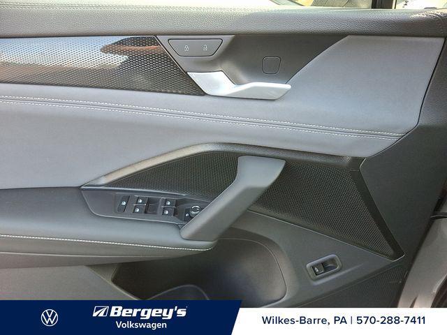 new 2025 Volkswagen Tiguan car, priced at $34,019