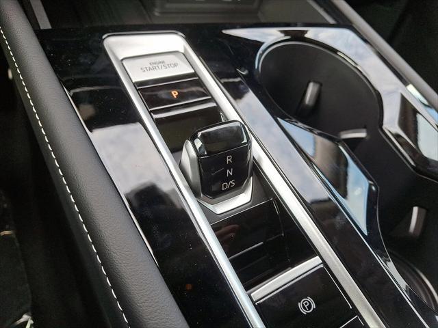 new 2025 Volkswagen Atlas car, priced at $50,738