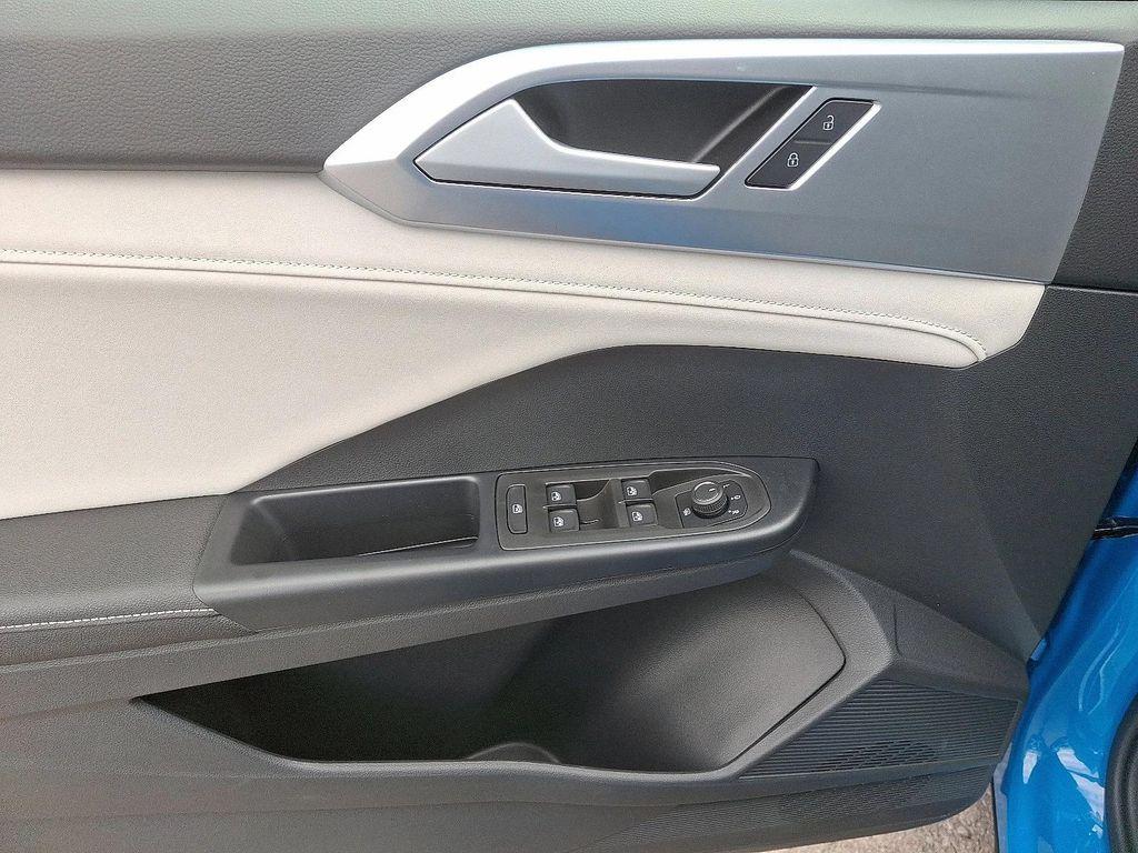 new 2025 Volkswagen Taos car, priced at $32,149