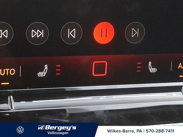 new 2025 Volkswagen Tiguan car, priced at $32,564