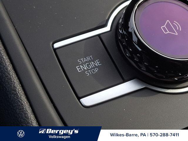 new 2025 Volkswagen Tiguan car, priced at $32,564