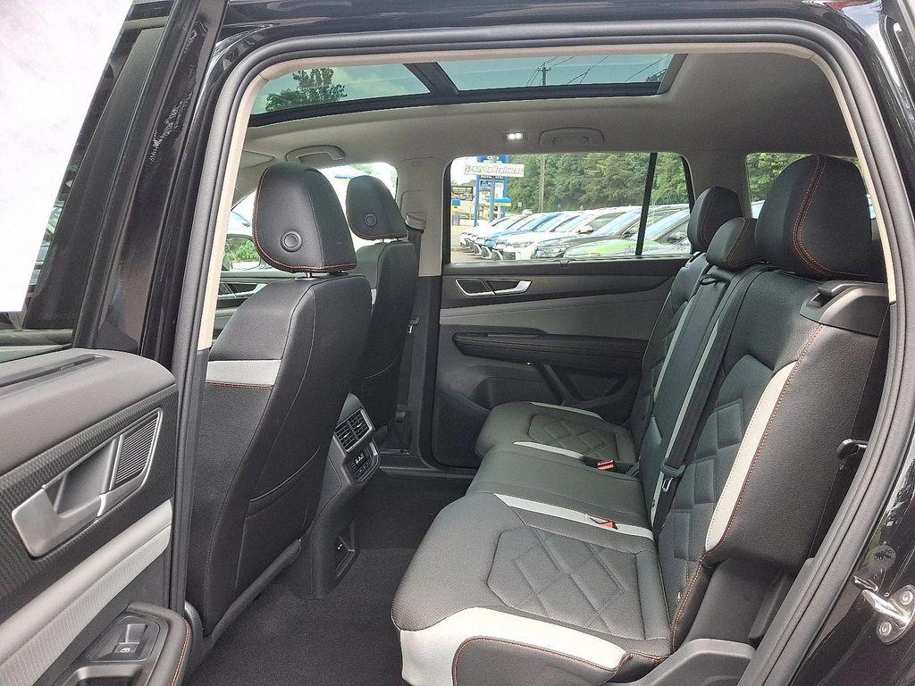 new 2025 Volkswagen Atlas car, priced at $43,308