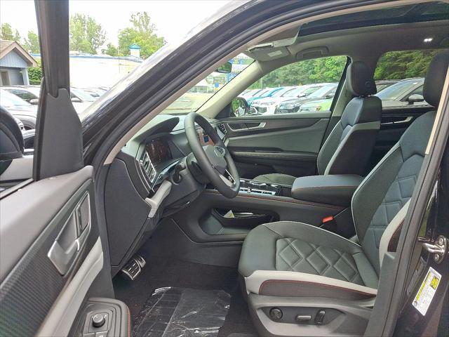 new 2025 Volkswagen Atlas car, priced at $43,808