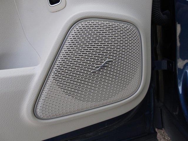 used 2021 Mercedes-Benz GLB 250 car, priced at $30,976