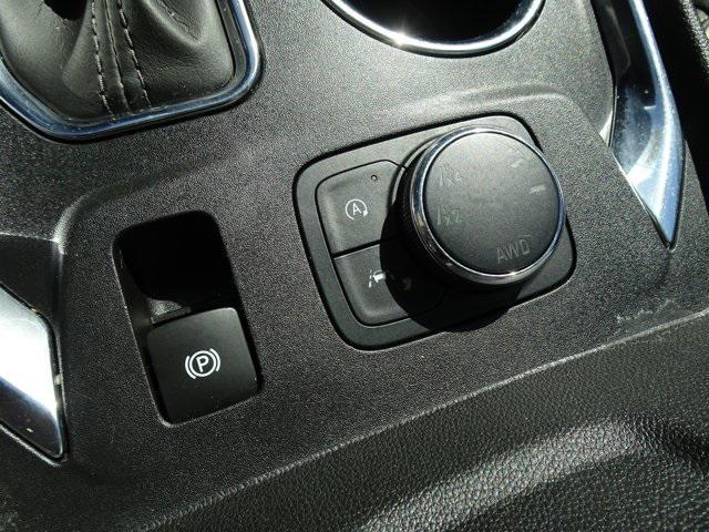 used 2023 Chevrolet Traverse car, priced at $42,192