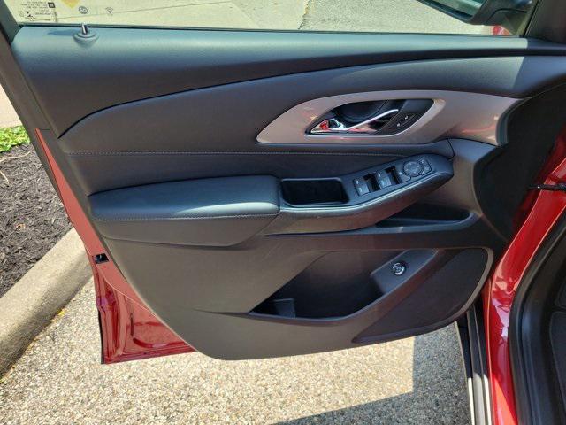used 2023 Chevrolet Traverse car, priced at $32,355