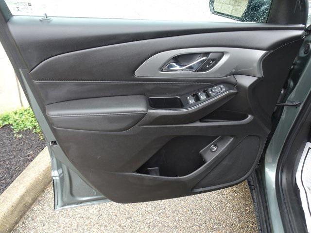 used 2022 Chevrolet Traverse car, priced at $32,675