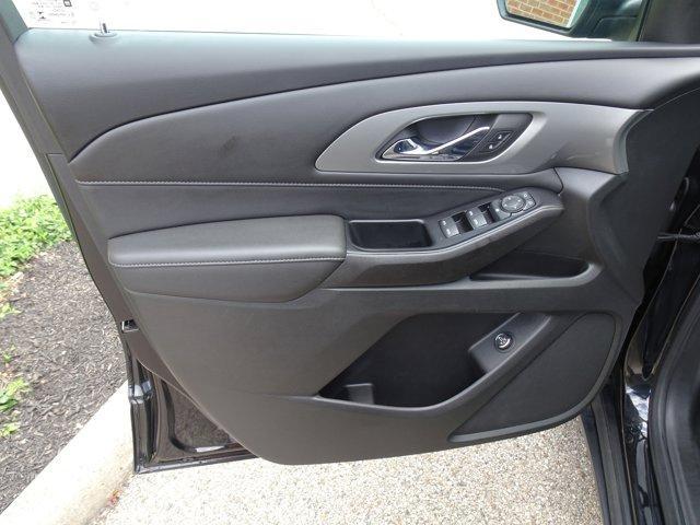 used 2023 Chevrolet Traverse car, priced at $28,950