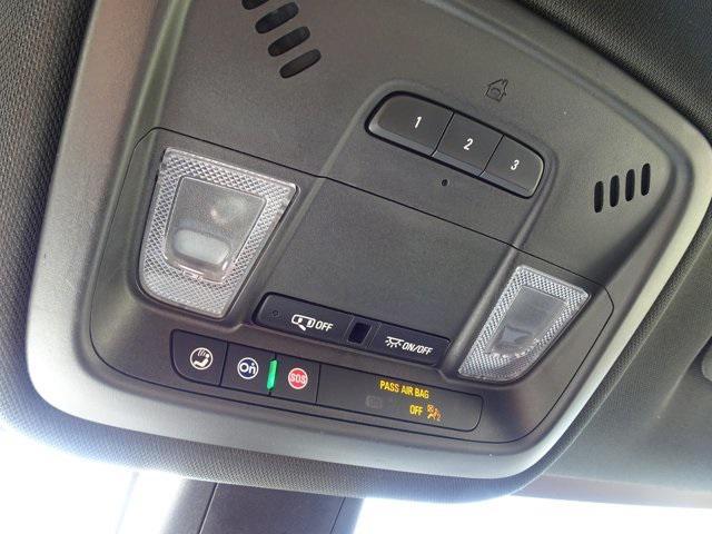 used 2023 Chevrolet Traverse car, priced at $34,149