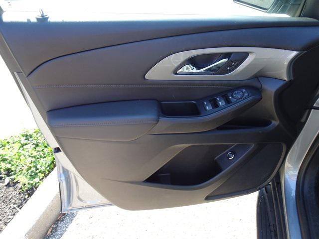 used 2023 Chevrolet Traverse car, priced at $34,149
