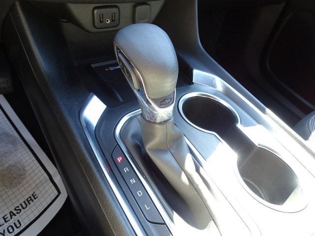 used 2022 Chevrolet Traverse car, priced at $33,207