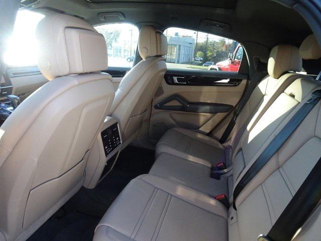 used 2022 Porsche Cayenne car