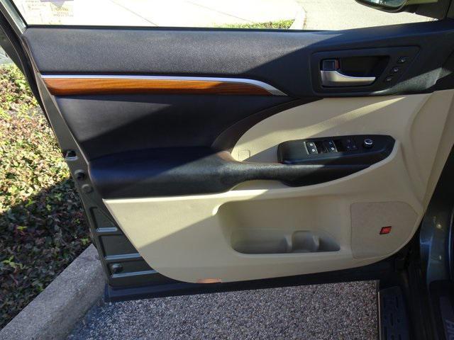 used 2019 Toyota Highlander car, priced at $25,215