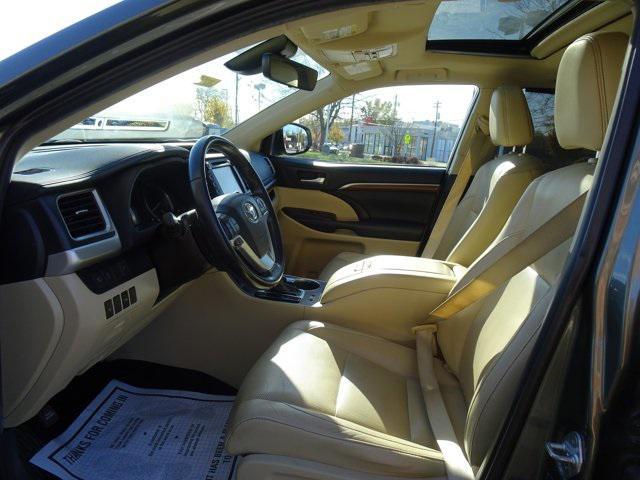 used 2019 Toyota Highlander car, priced at $25,215