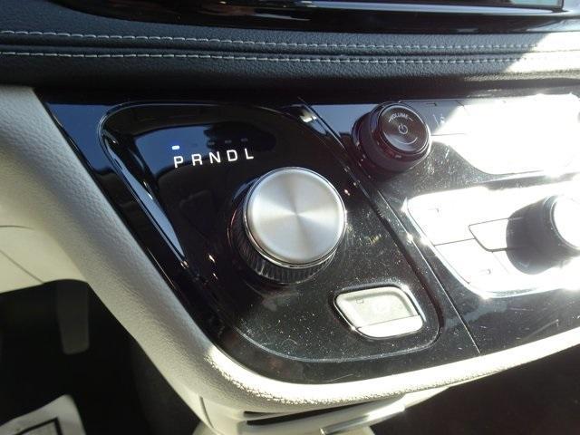 used 2022 Chrysler Pacifica Hybrid car, priced at $25,874