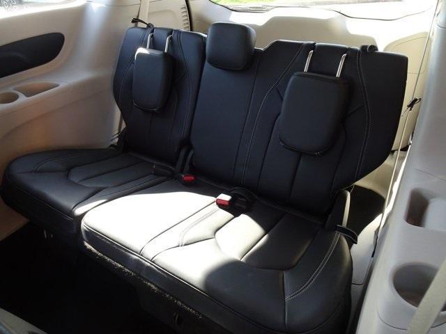 used 2022 Chrysler Pacifica Hybrid car, priced at $25,874