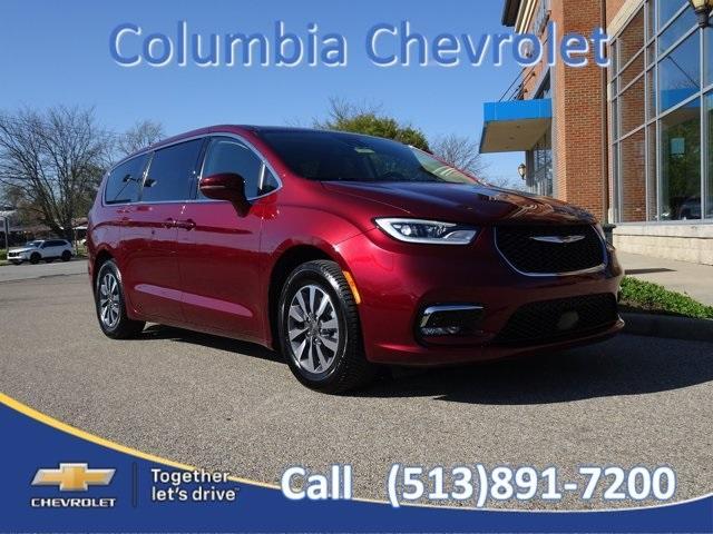 used 2022 Chrysler Pacifica Hybrid car, priced at $25,874