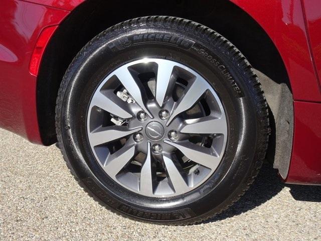 used 2022 Chrysler Pacifica Hybrid car, priced at $25,874