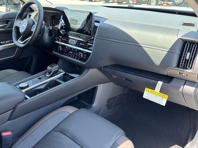 new 2025 Nissan Pathfinder car, priced at $51,753