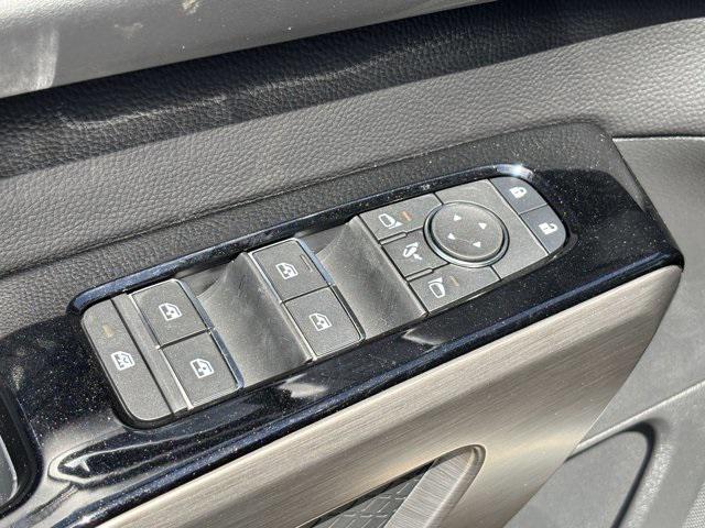 new 2025 Nissan Pathfinder car, priced at $51,753