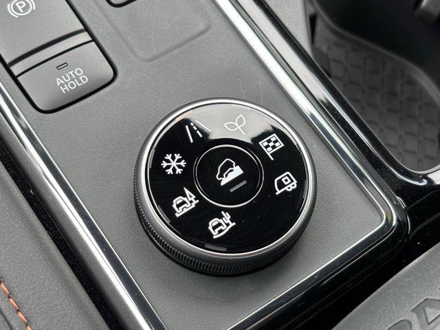 new 2025 Nissan Pathfinder car, priced at $43,467