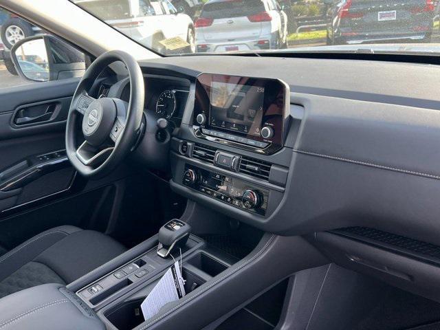 new 2025 Nissan Pathfinder car, priced at $38,455