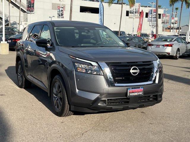 new 2025 Nissan Pathfinder car, priced at $39,455