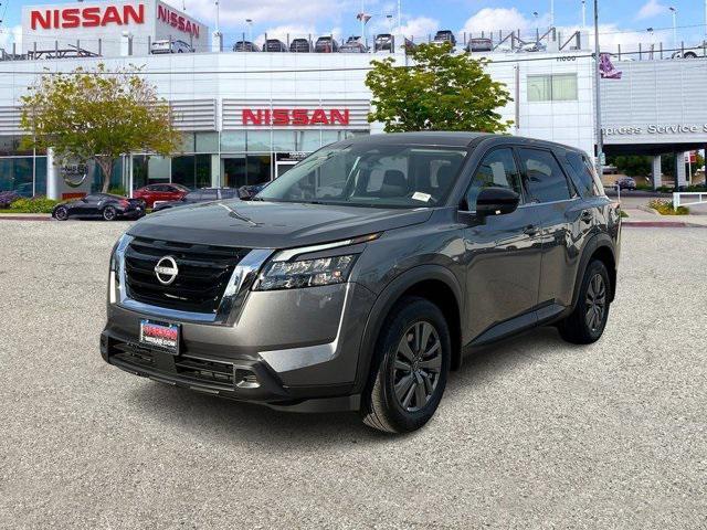 new 2025 Nissan Pathfinder car, priced at $39,455