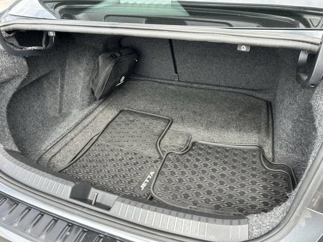 used 2021 Volkswagen Jetta car, priced at $15,304