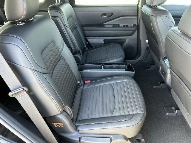 new 2025 Nissan Pathfinder car, priced at $43,529