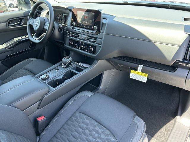 new 2025 Nissan Pathfinder car, priced at $38,184