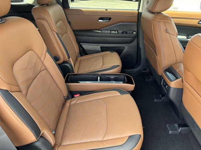 new 2025 Nissan Pathfinder car, priced at $51,266