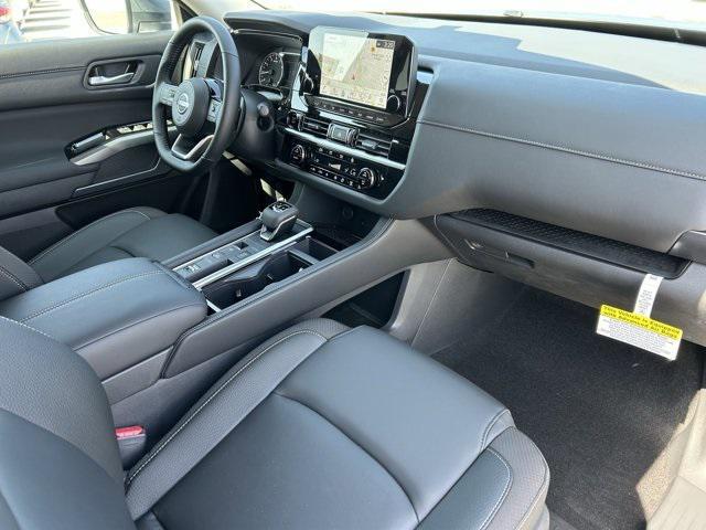 new 2025 Nissan Pathfinder car, priced at $41,581