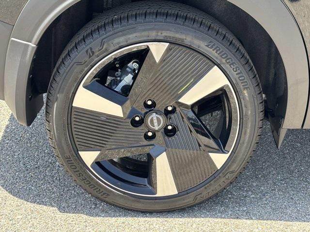 new 2025 Nissan Kicks car, priced at $26,912