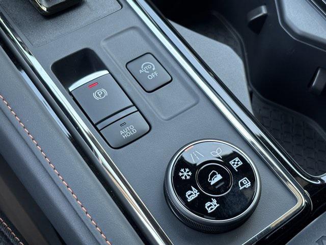 new 2025 Nissan Pathfinder car, priced at $43,968