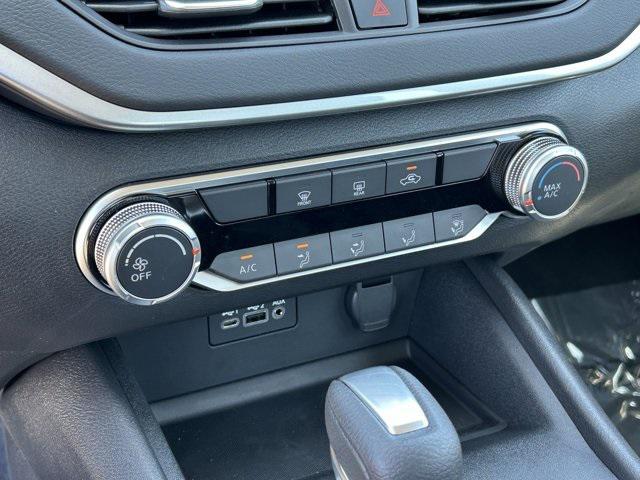 new 2025 Nissan Altima car, priced at $26,937