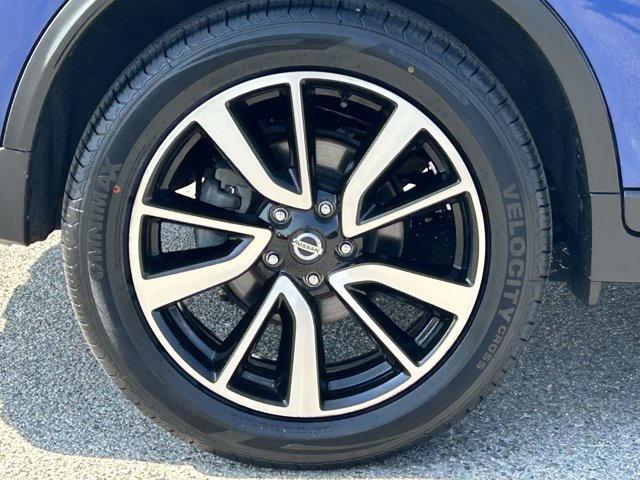 used 2019 Nissan Rogue car, priced at $19,995