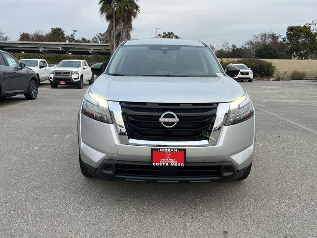 new 2025 Nissan Pathfinder car, priced at $41,010