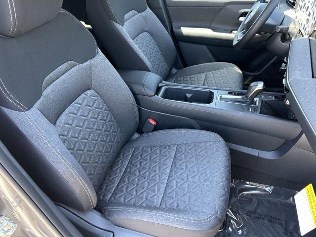 new 2025 Nissan Kicks car, priced at $24,267