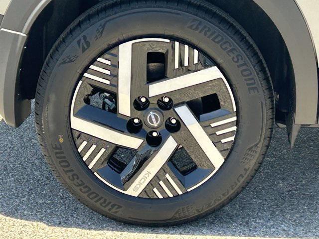 new 2025 Nissan Kicks car, priced at $24,267