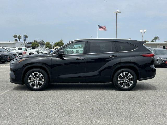 used 2022 Toyota Highlander car, priced at $36,755