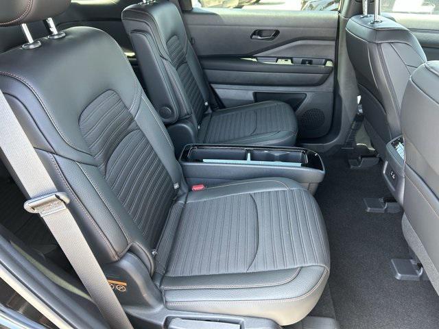 new 2025 Nissan Pathfinder car, priced at $43,398