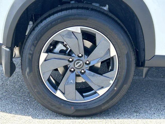 new 2025 Nissan Rogue car, priced at $30,669