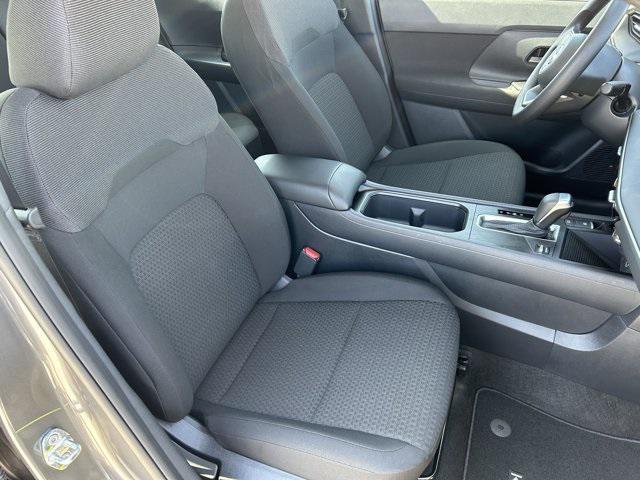 new 2025 Nissan Kicks car, priced at $24,421
