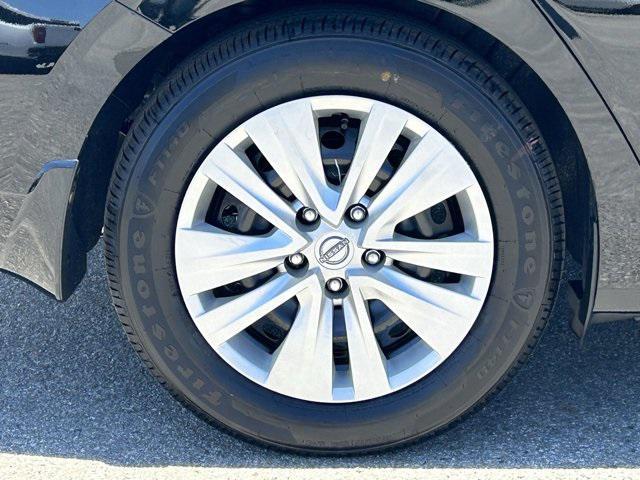 new 2025 Nissan Sentra car, priced at $22,177