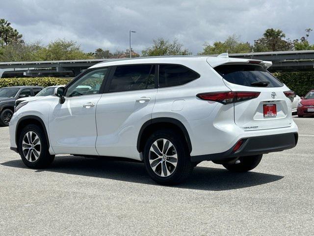 used 2023 Toyota Highlander car, priced at $38,327