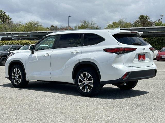 used 2023 Toyota Highlander car, priced at $34,530
